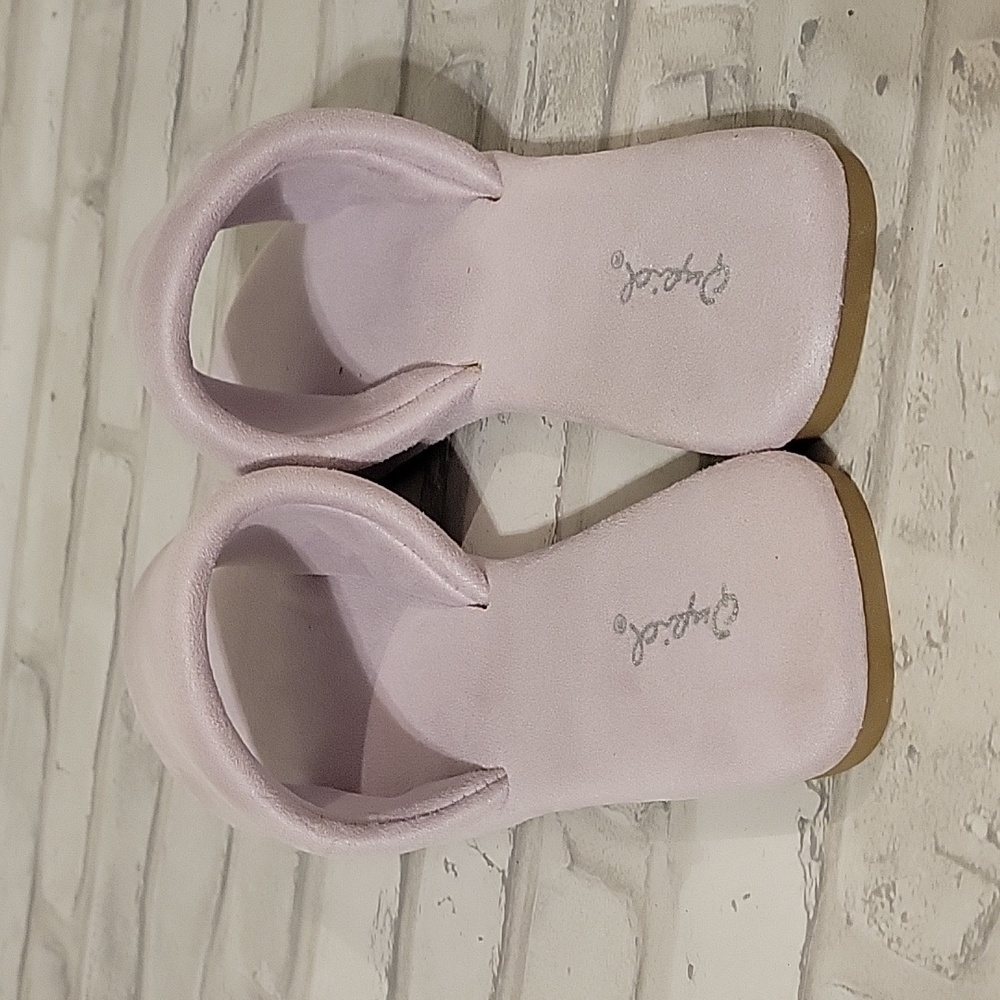 NIB Soft and Comfortable Sides - Picture 3 of 4